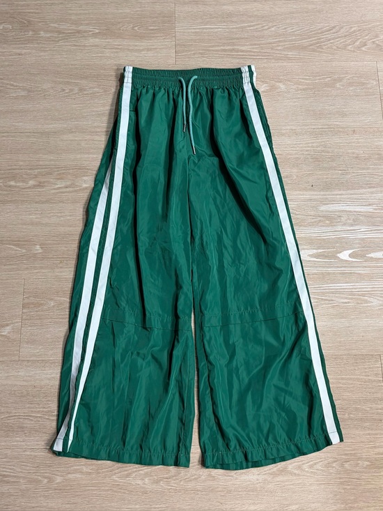 Edikted Pants - Edikted Green Track Pants
